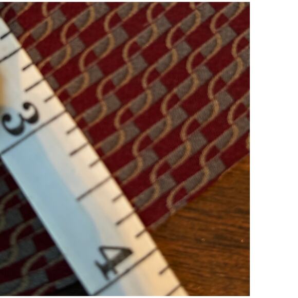 Kenneth Cole Mens 100% Silk Neck Tie Dark Red Gold Light Blue Chain Pattern - Picture 9 of 10